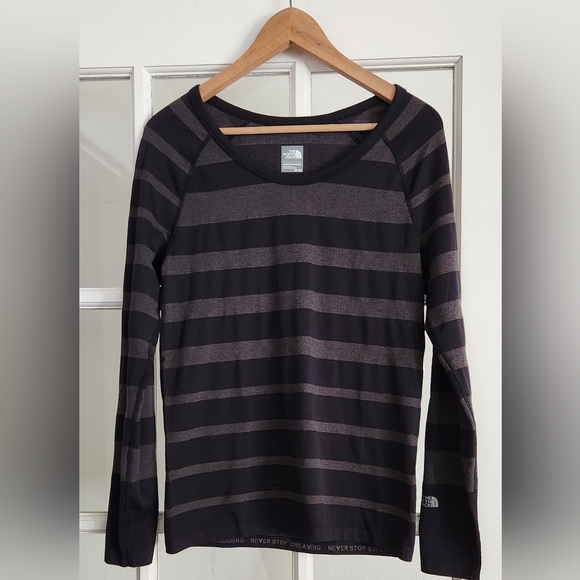 The North Face Base Layer Top - Picture 3 of 10